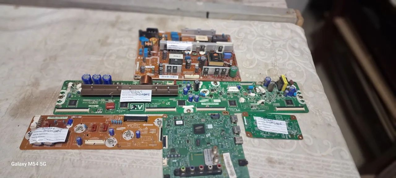 Peças para TV LCD/LED - Samsung - pn43h4004g. Todas placas  tv com tela quebrada