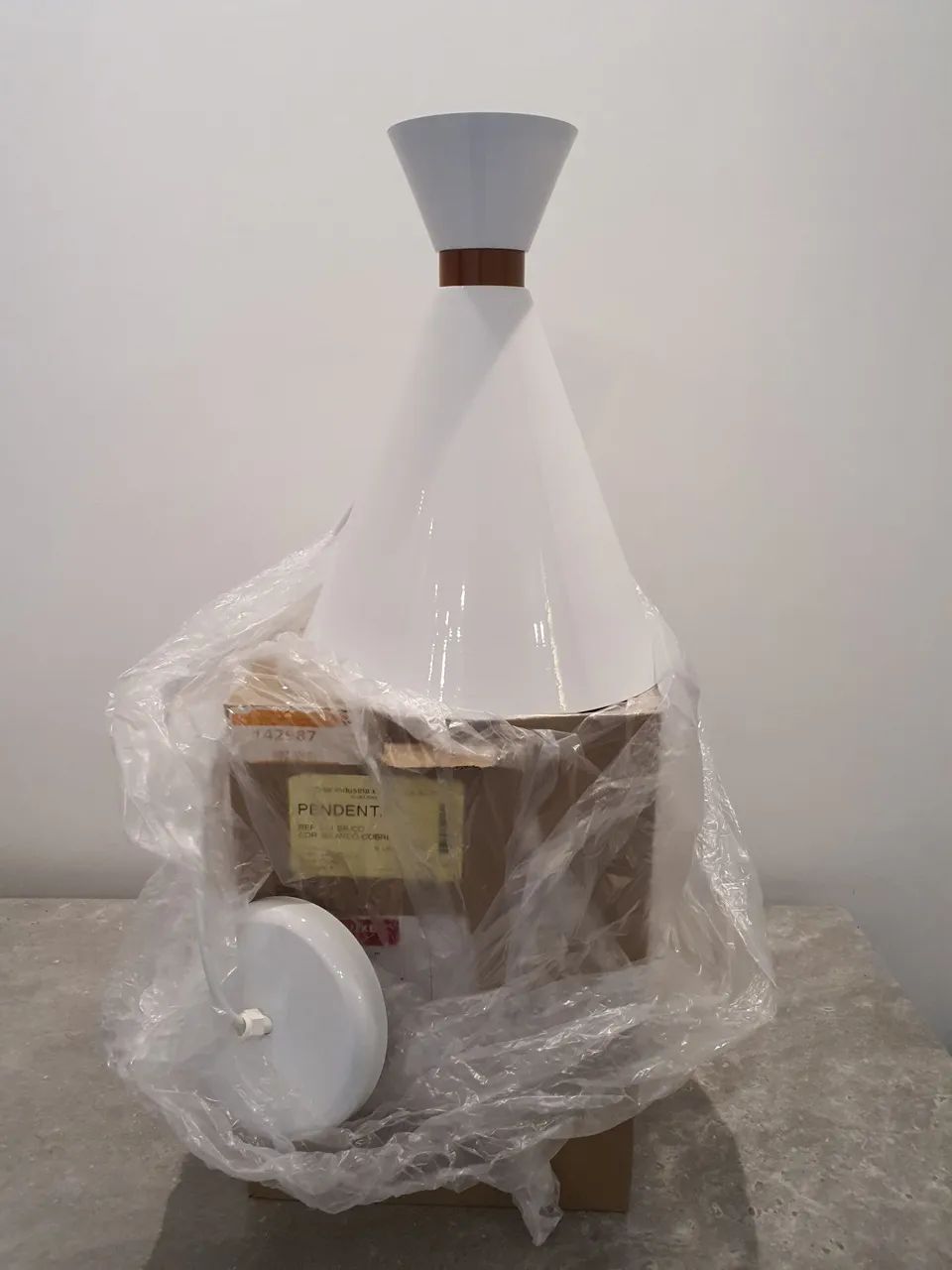 Pendente Deluxe Dital branco e cobre novo