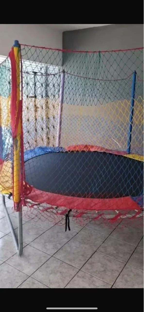 Cama Elástica Infantil com Rede de Proteção