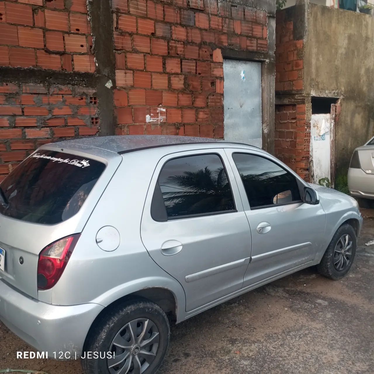 Carro Celta 2012 
