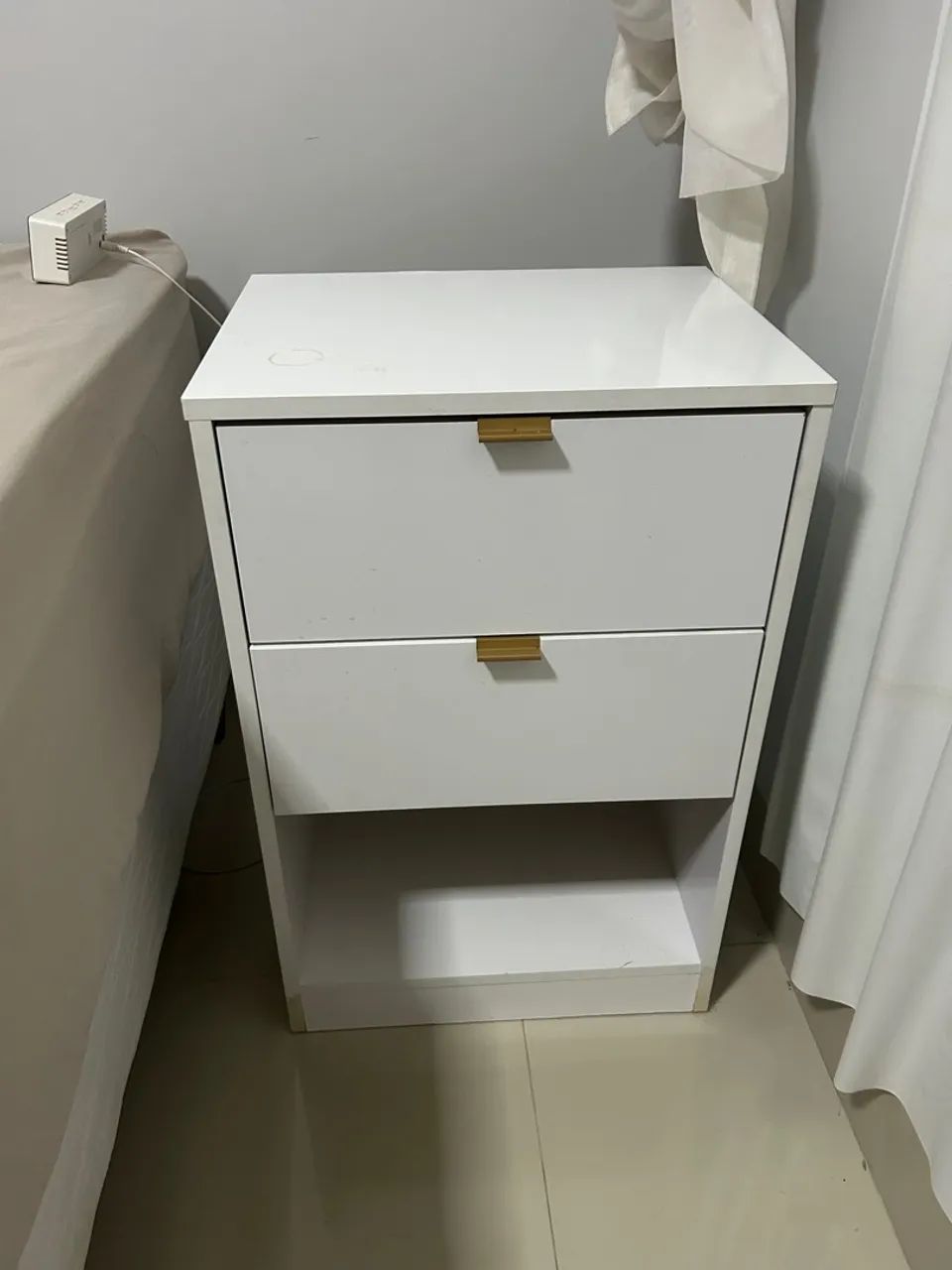 Mesa de cabeceira (criado mudo)63825049532675121