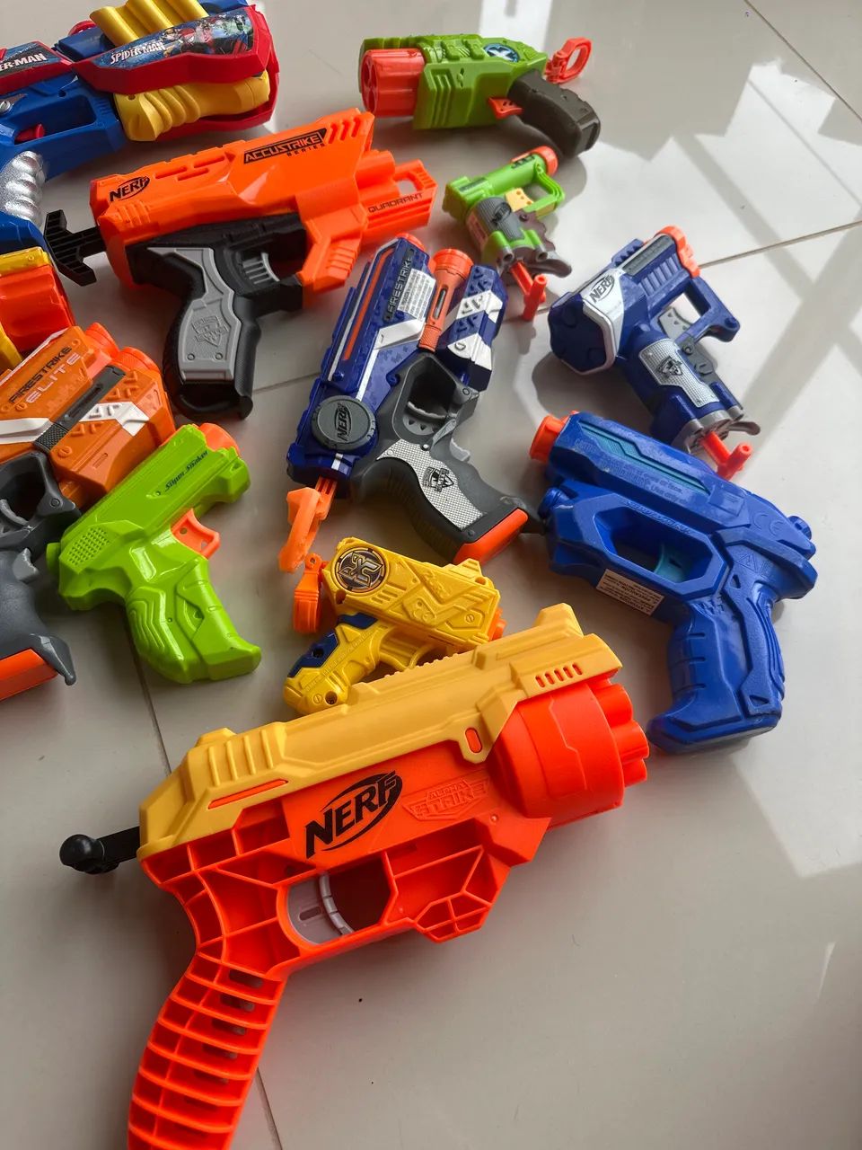 Lote com 12 Lançadores Nerf e Brinquedos de Dardos - Diversos Modelos! - Foto 2