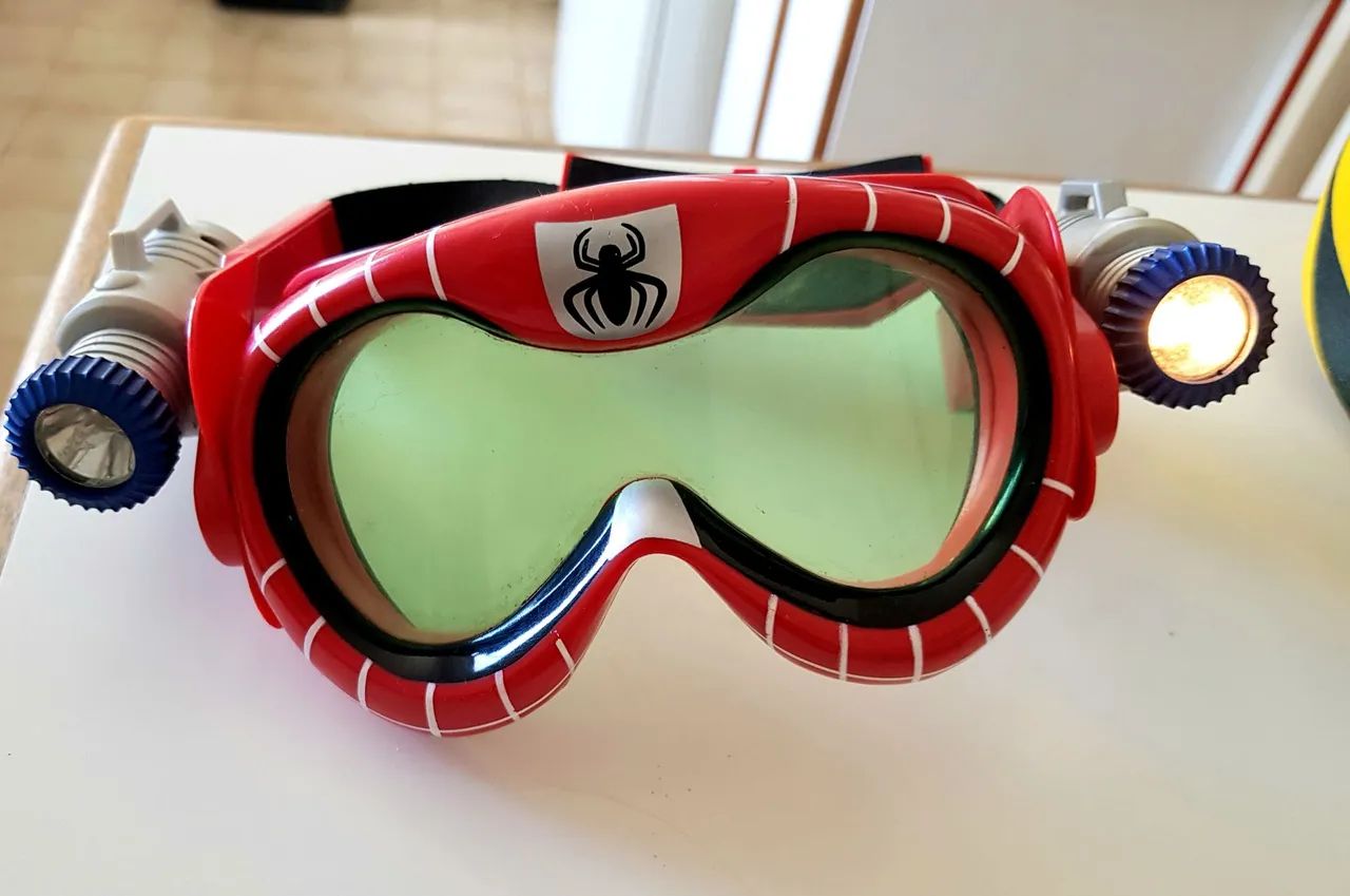 HOMEM ARANHA - OCULOS COM LANTERNAS LATERAIS - Foto 2