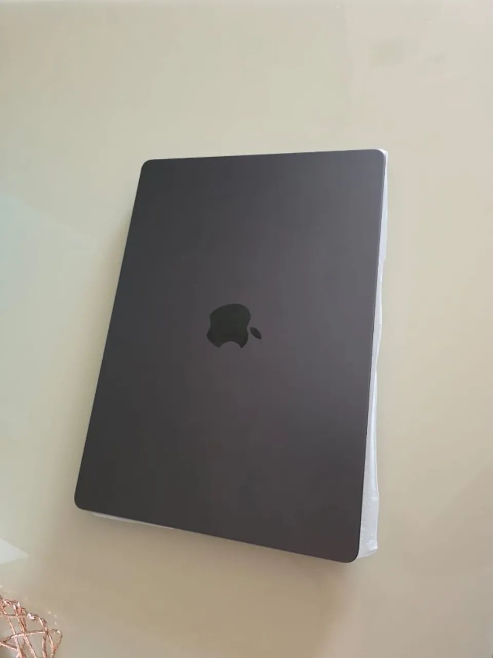 MacBook Pro com M4 Pro, 12-core CPU, 16-core GPU, 14.2 Polegadas, 24Gb RAM e 512Gb SSD - Foto 3