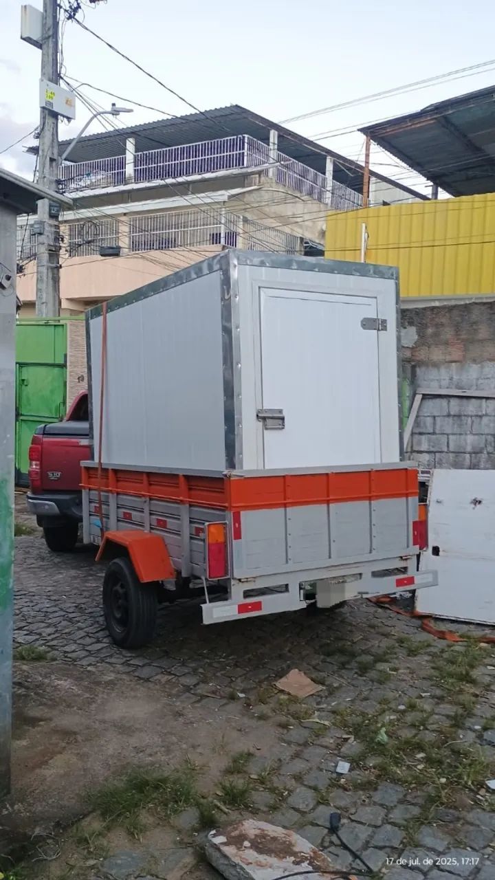 Baú / Caixa térmica para reboque Caixa térmica (sem refrigeração)