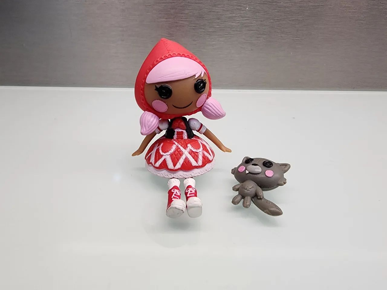 Boneca Lalaloopsy - Chapeuzinho Vermelho e Lobo