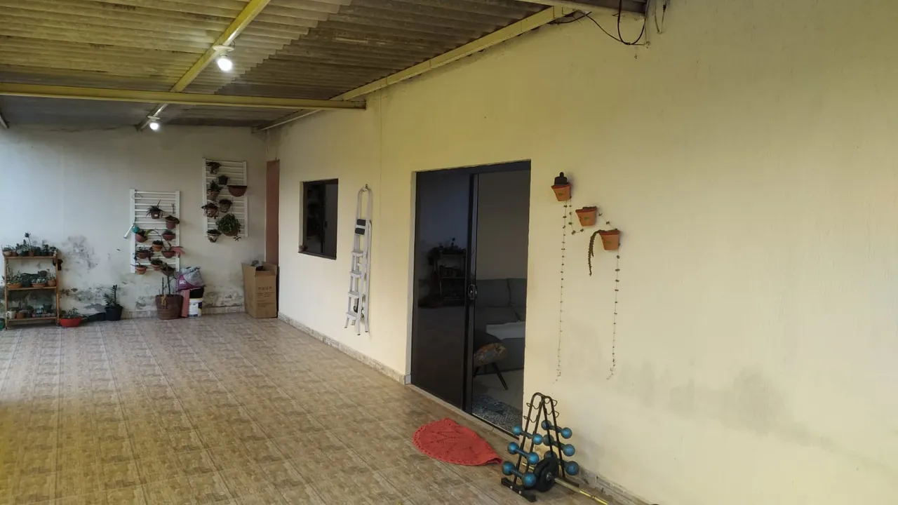 URGENTE! OPORTUNIDADE ÚNICA ! Linda casa na Sucupira! Lote amplo 200m²! 3 Quartos! Confira
