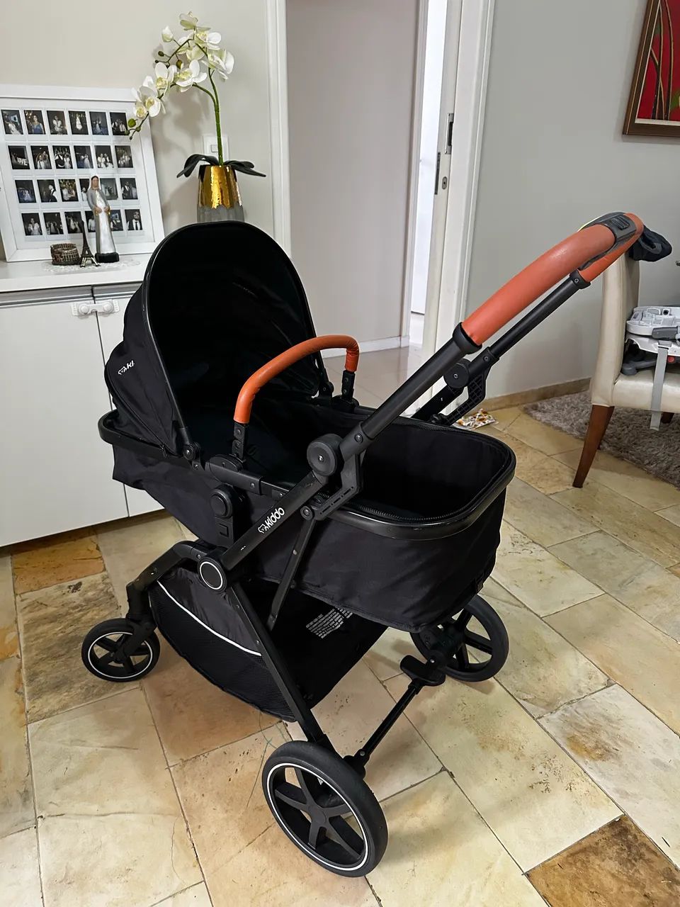carrinho de bebê e bebê conforto com isofix  - Foto 4