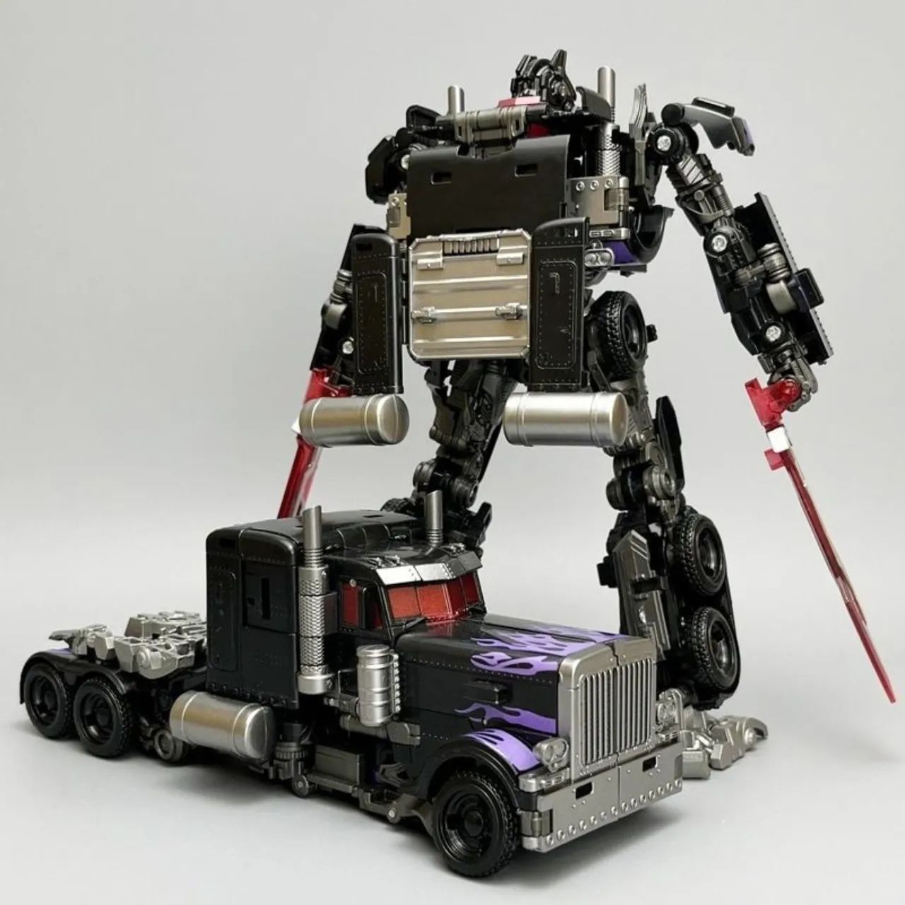 Transformers Optimus Prime nêmesis 18 cm - Foto 4