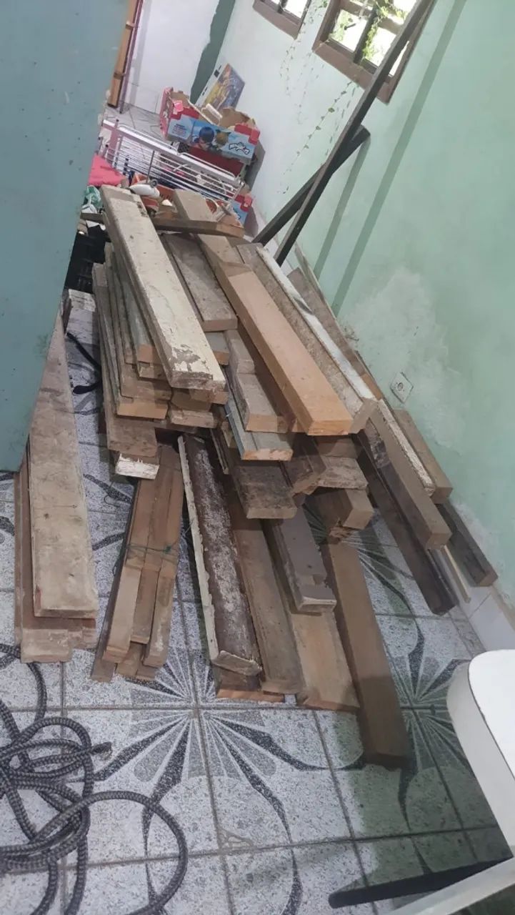 LOTE DE MADEIRA DE DEMOLIÇÃO, VÁRIOS TAMANHOS.ASSOALHOS, BATENTES CAIBROS, PEROBA ROSA, IP - Foto 5
