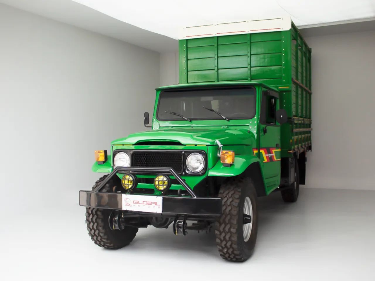 Toyota Bandeirante 3.7 BJ55LP-2BL 4X4 CD Diesel 2P Manual