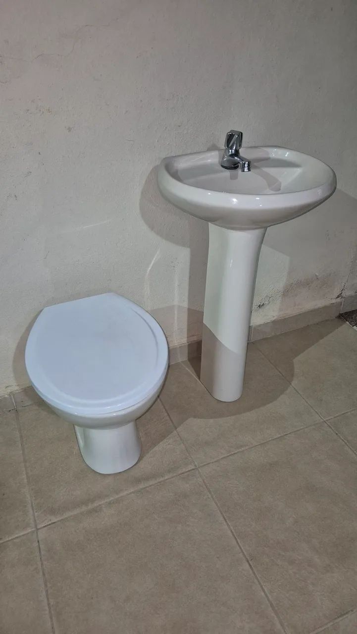 Vaso sanitário e lavatório completo