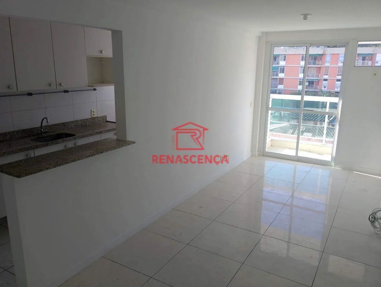 Apartamento com 2 Quartos e Varanda na Praça Seca. - Foto 3