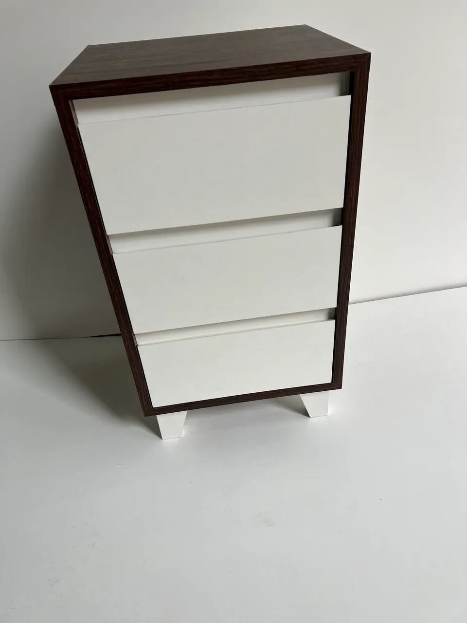 Mesa de cabeceira 3 Gavetas 100% MDF - Foto 2