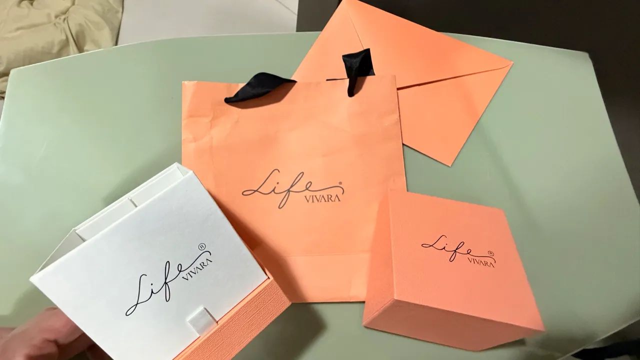 caixinha vivara original para relógio, com sacola, lacre e envelope original