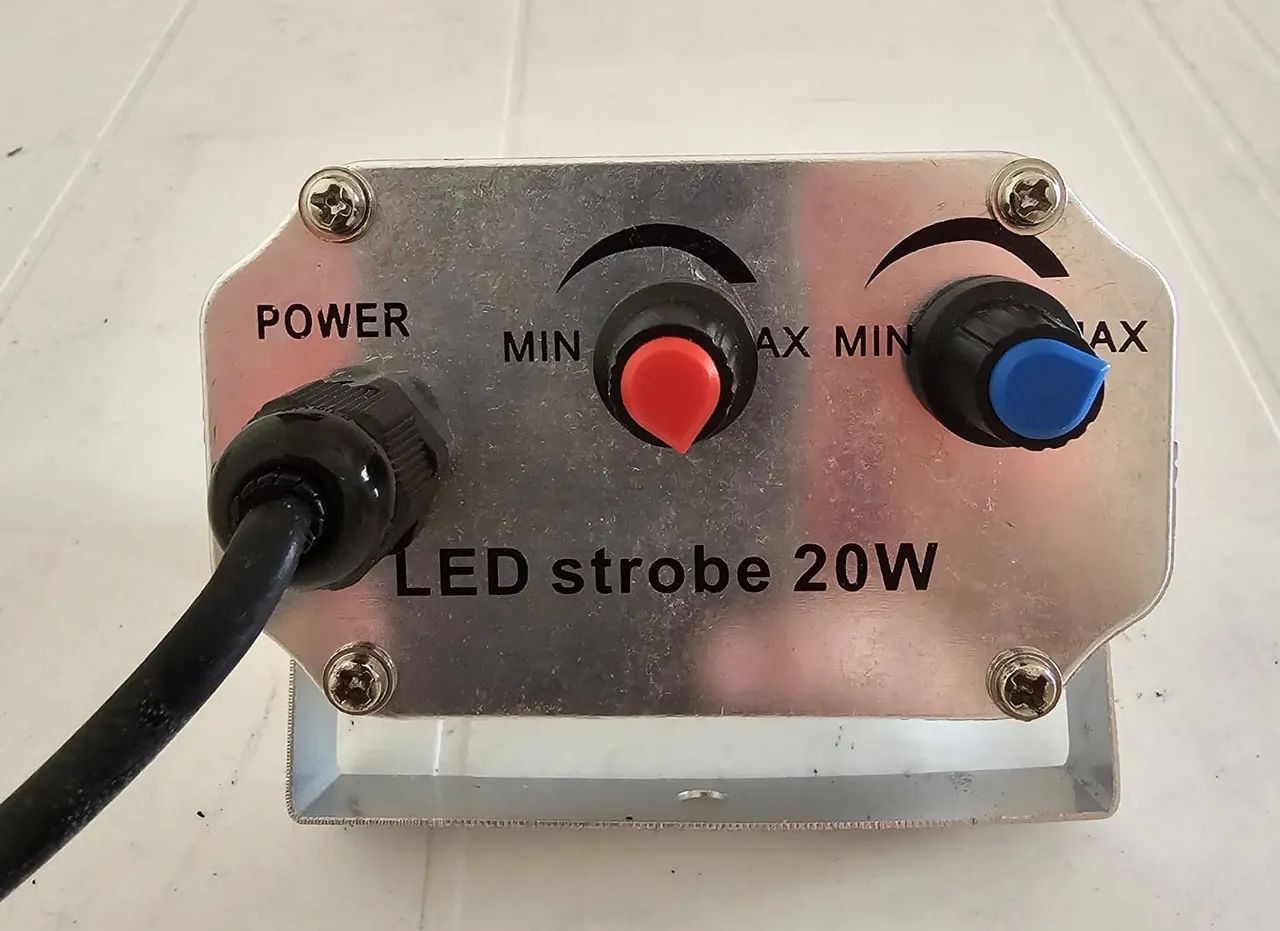 Projetor LED Strobe 20W - Foto 2