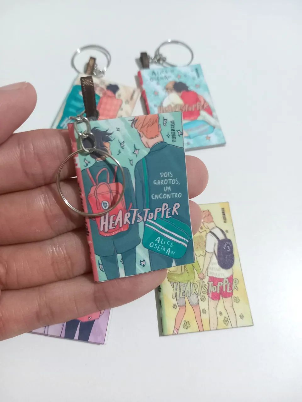 5 chaveiros Heartstopper TUDO por 5,00 [leia o anúncio]<br>