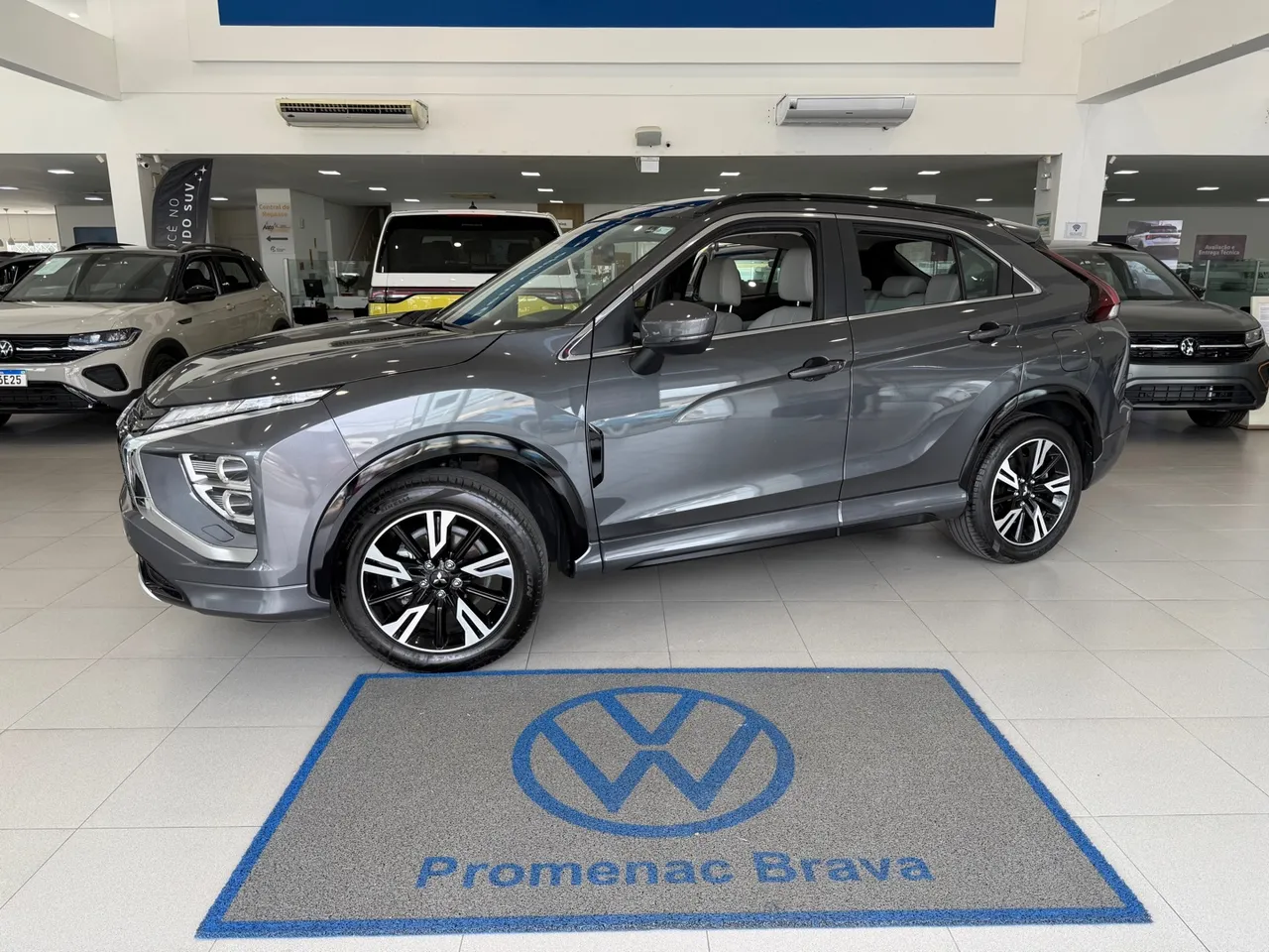 Mitsubishi Eclipse Cross HPE-S 2024 - Turbo, 8 mil km, topo de linha