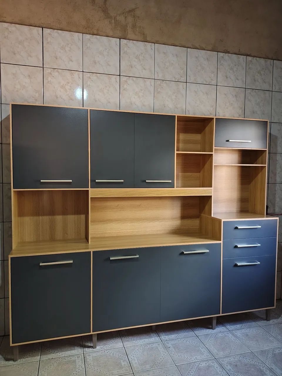 Armário de Cozinha Moderno e Funcional