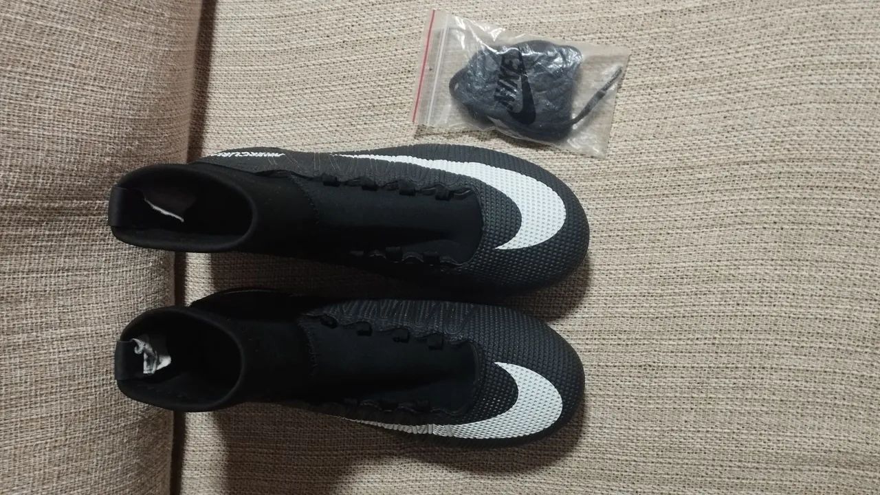 Chuteira pra Campo de Grama Nike Mercurial Praticamente Nova (Tamanho 41)R$:150 Reais - Foto 2