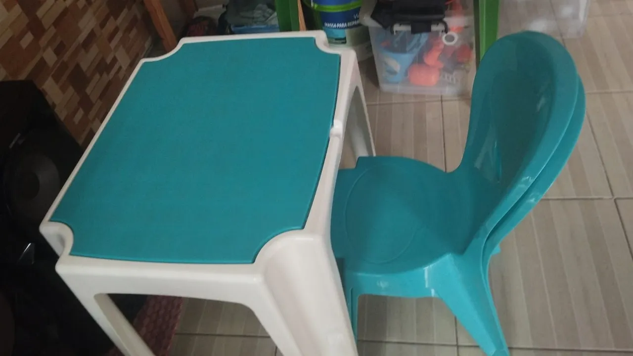 Mesa e Cadeira Infantil Azul Turquesa