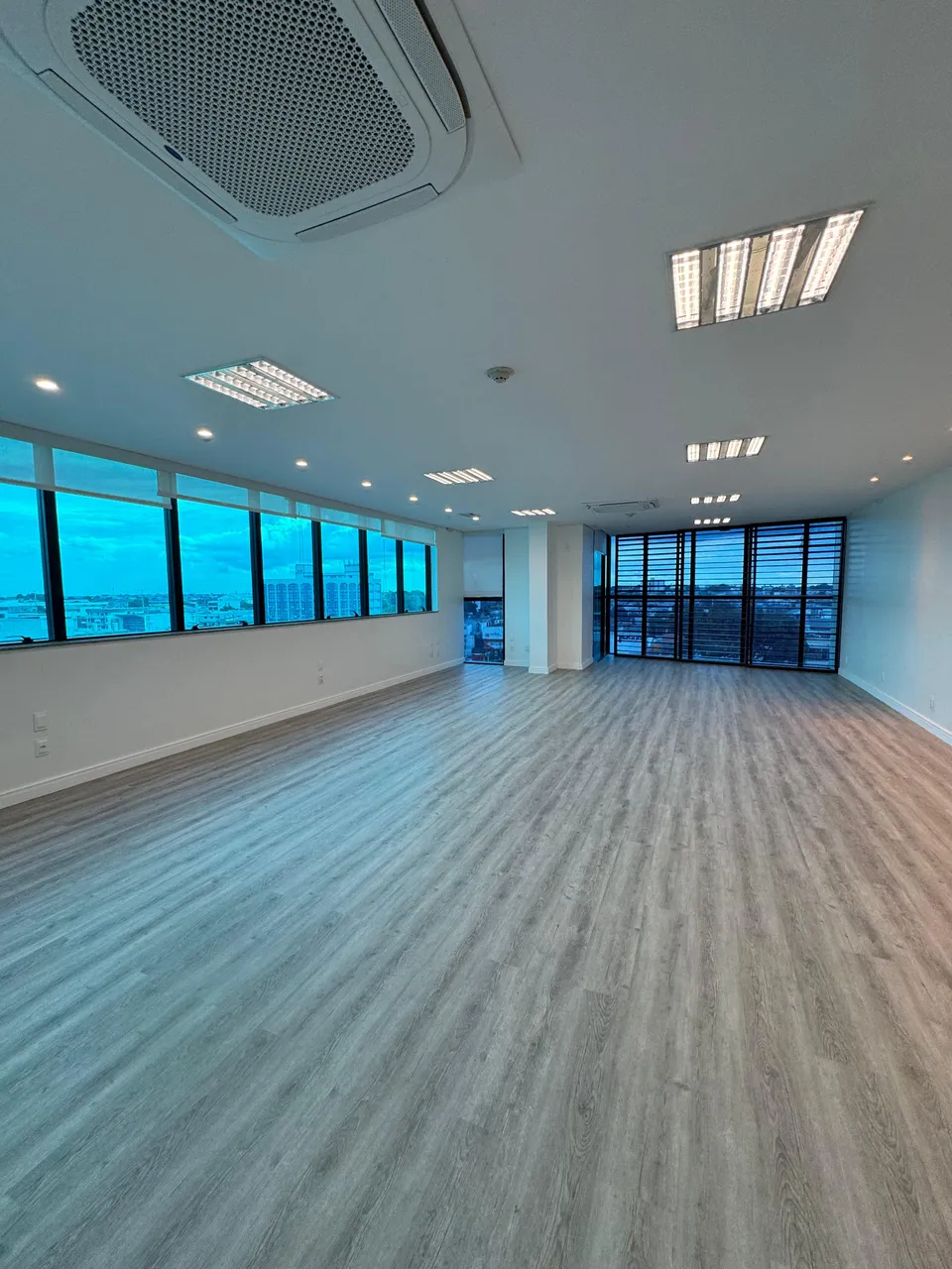 Sala Comercial no Edifício Celebration