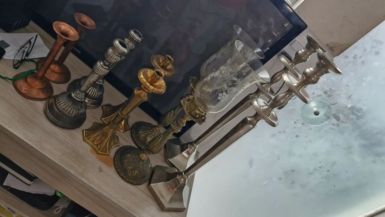 05 pares de castiçais 