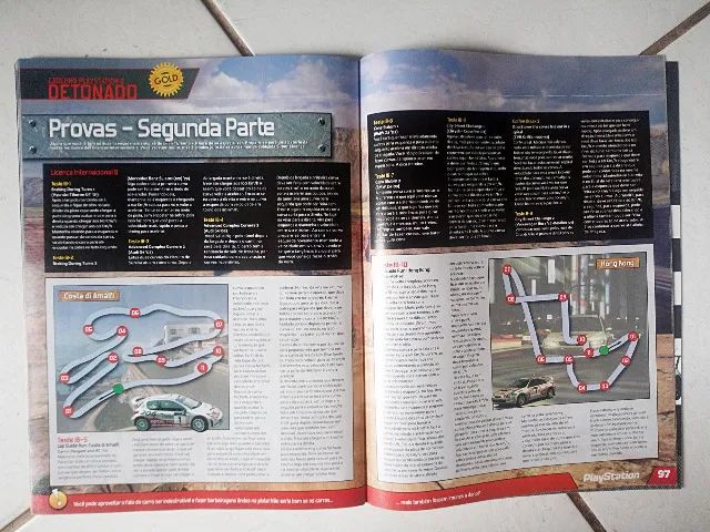 Revista Playstation Nº 129 com detonado de Batman Arkham Asylum Wolfenstein Gran Turismo 4 - Foto 4