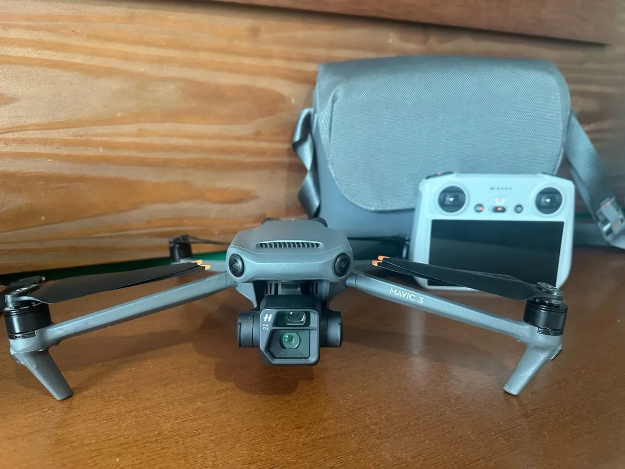 DJI Mavic 3 com Zoom 28x Completo!