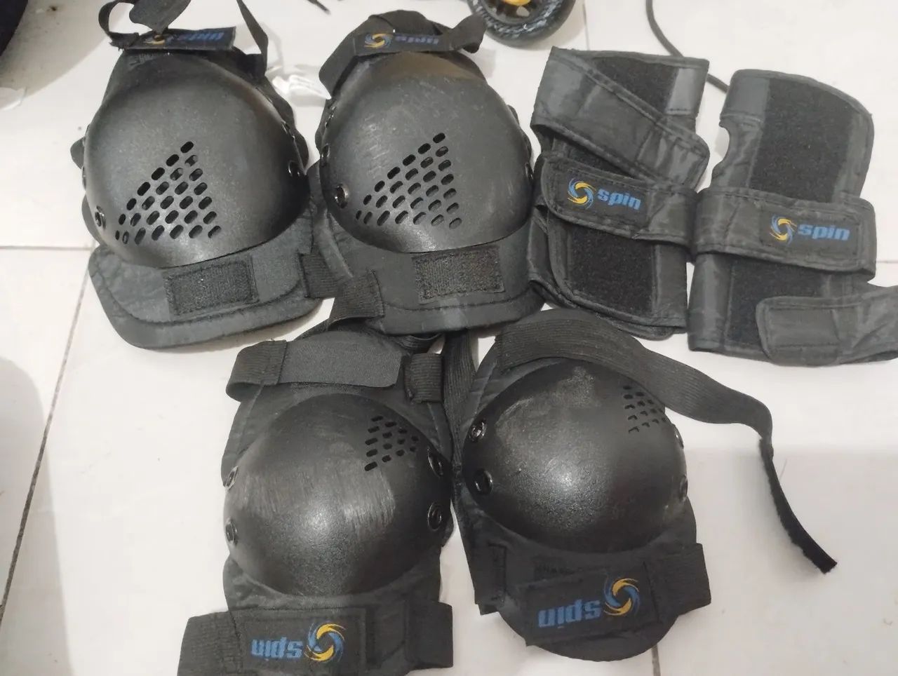 Patins Oxer Byte com Equipamentos de Proteção - Foto 5