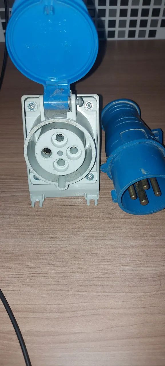Tomada e plug industrial  - Foto 5