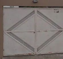 Garage entrance gate64522273208705120