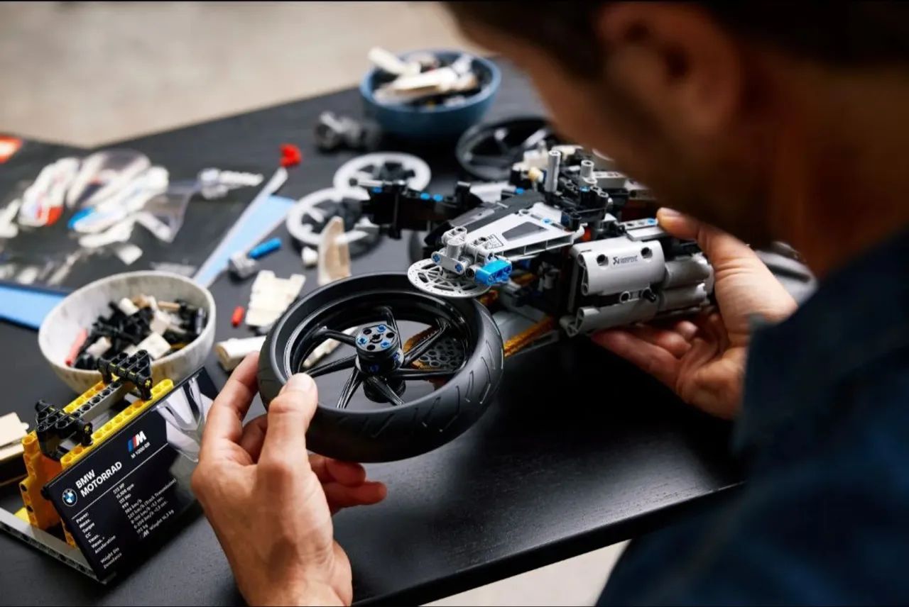 Moto BMW - Estilo lego + de 1900 peças  - Foto 4