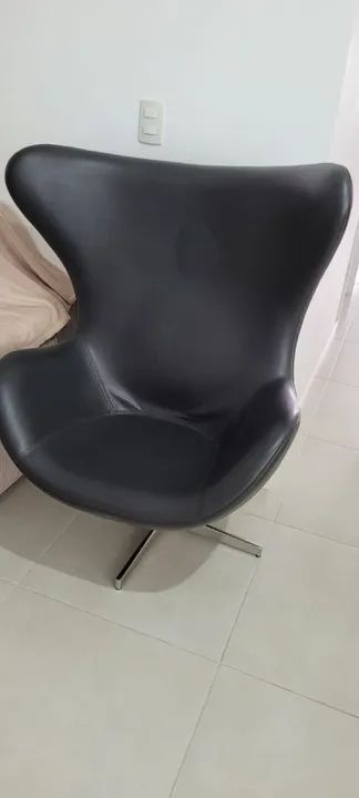 Poltrona Ovo -  Clássica e Confortável $250