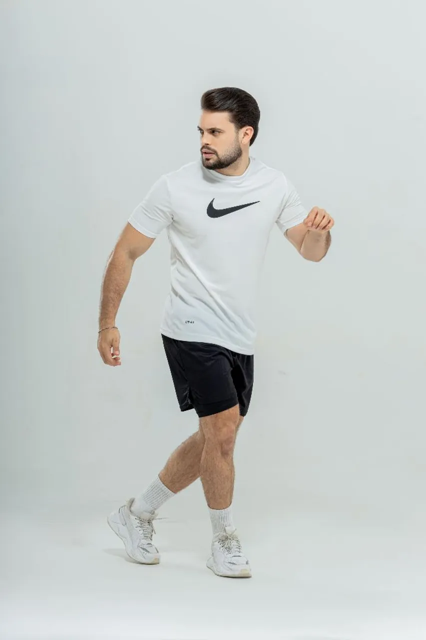 Camisa primeira linha Nike 20,00