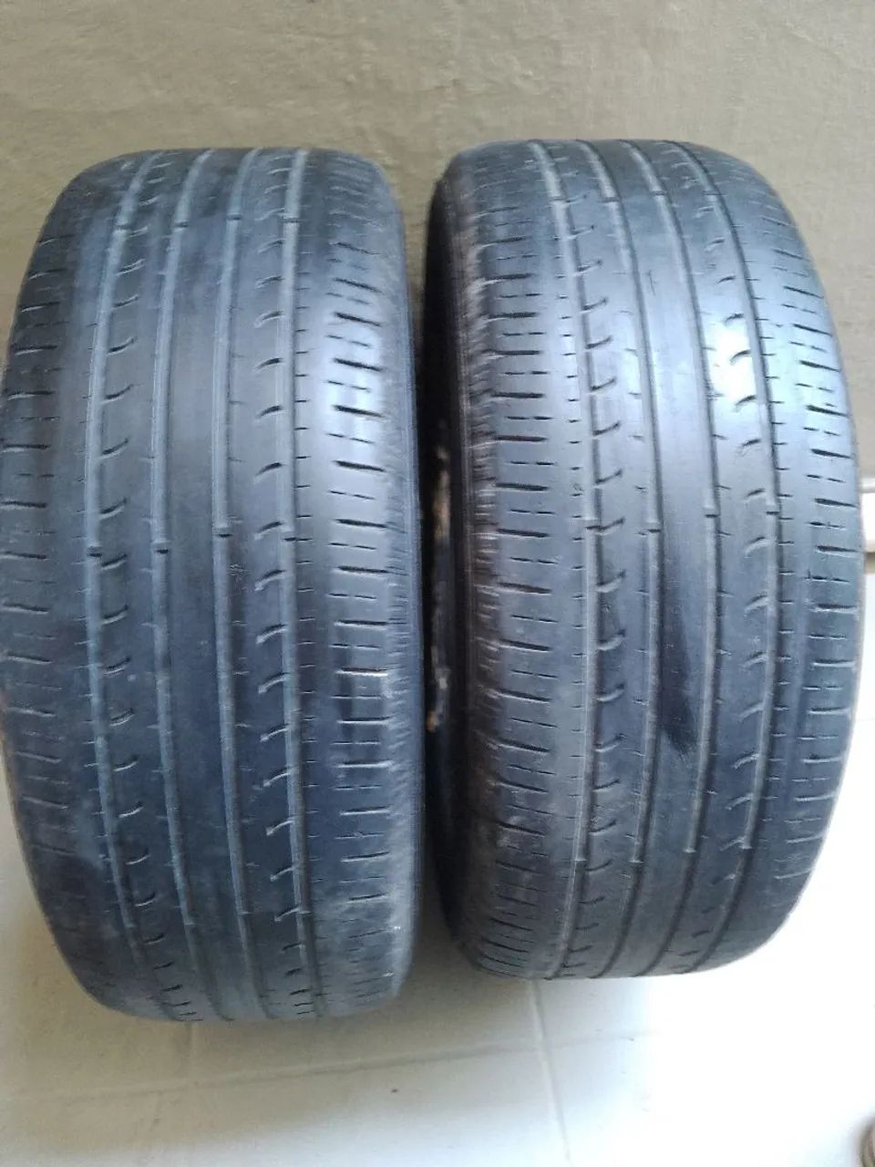Pneu Goodyear 215x55 r17 par 300.00 - Foto 3