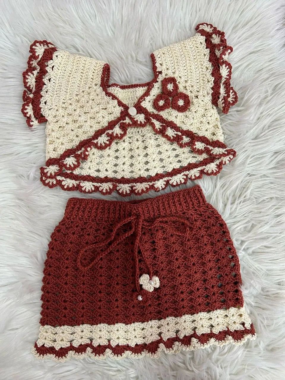 Conjunto Crochê Bebê - Blusa e Saia - Foto 2