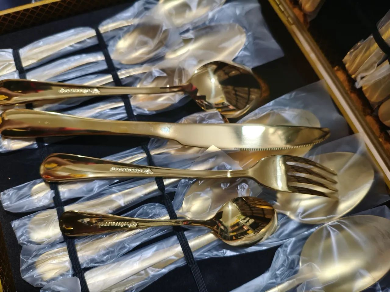 Conjunto de talheres dourado 24pcs linha Premium  - Foto 4