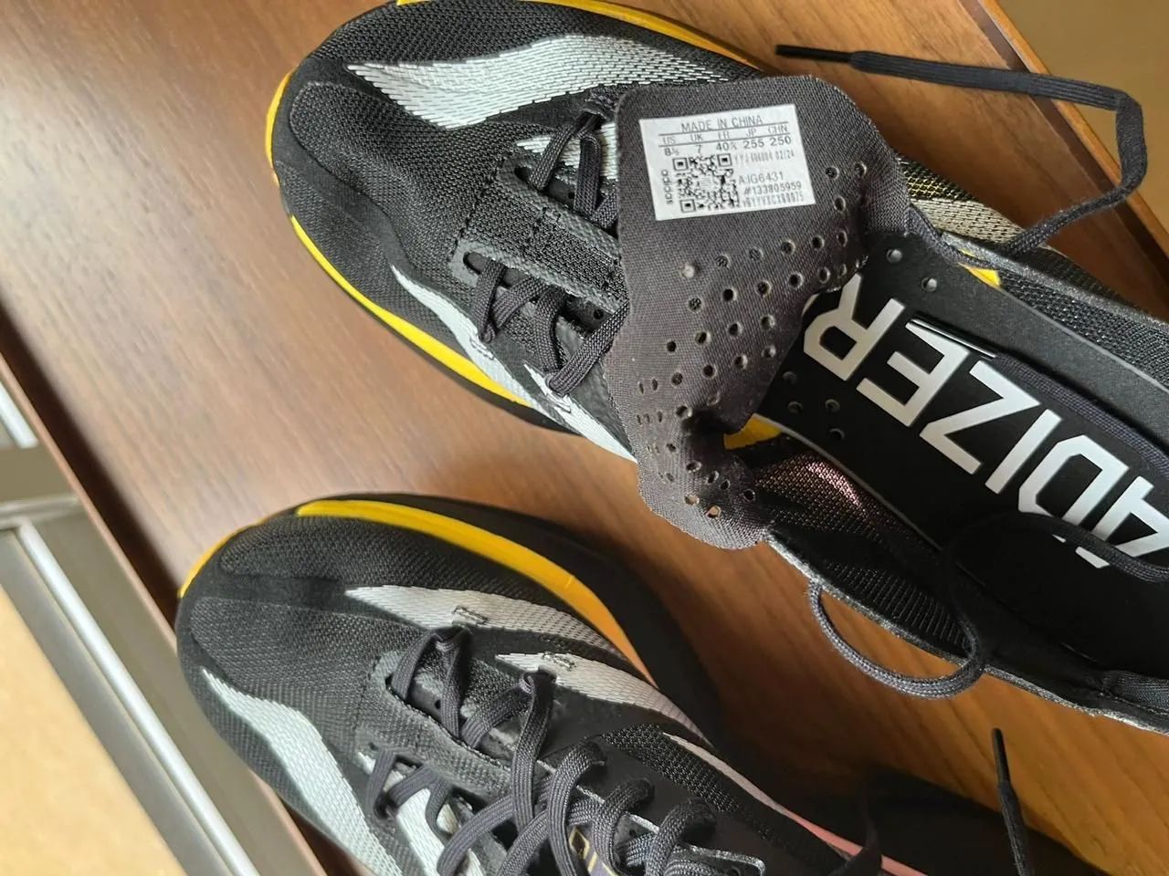 Tênis Adidas Adizero Pro 3 | NOVO | FEMININO - Foto 2