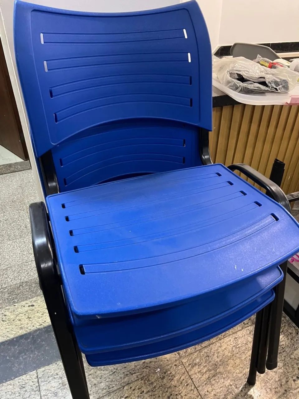 6 Cadeiras de Plástico Azul