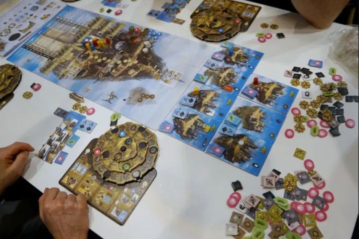 Jogo NORIA - Estratégia e Influência - Foto 2
