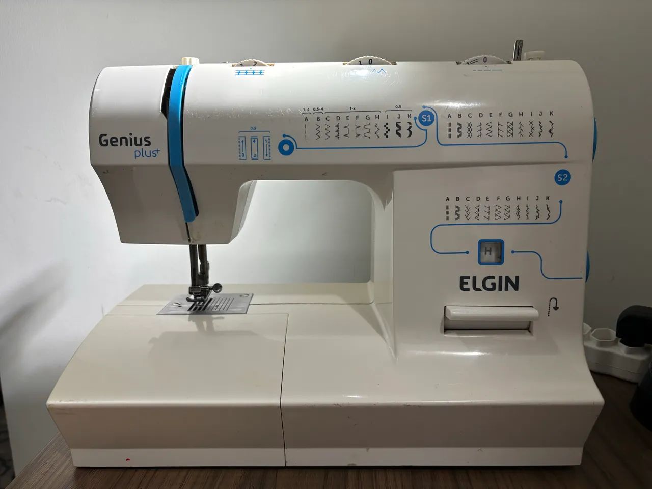 Máquina Elgin Genius Plus 