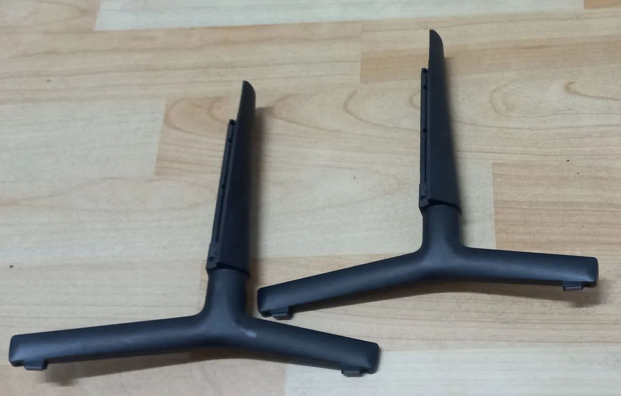 (Usado) Base pé suporte pedestal Tv 55Q60 Bn63-19333x006