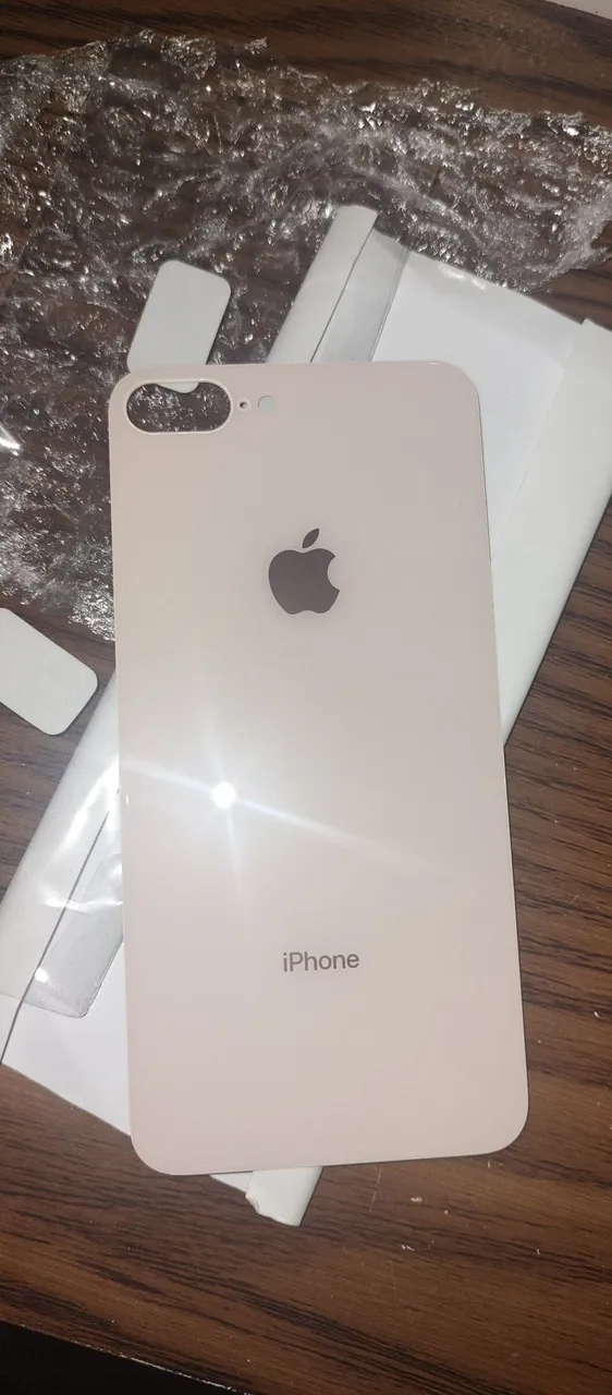 IPhone 8 Plus (traseira)