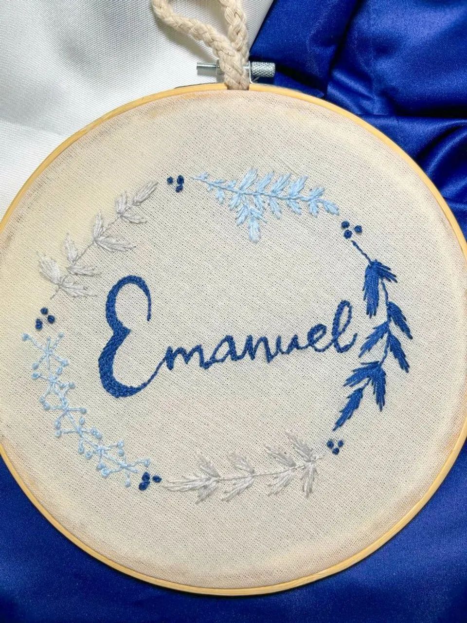  Bordado porta maternidade Personalizado -20x20cm - Foto 3