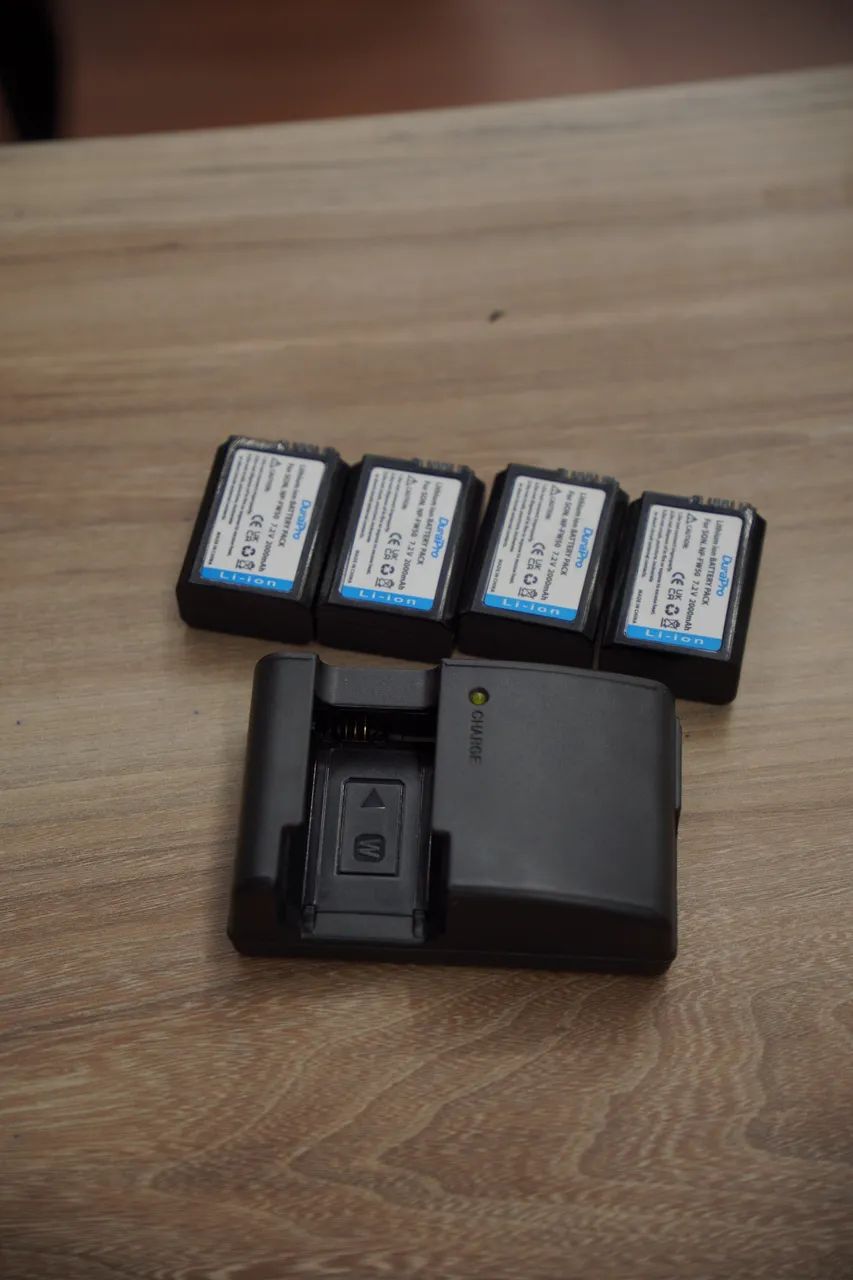 SONY ZVE10 COMPLETA COM 9 BATERIAS + CAGE + FILTRO ND - Foto 6