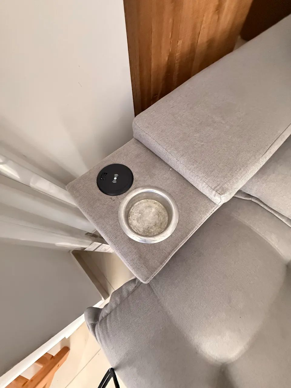 Sofá Berlin exclusiva com carregador por indução  - Foto 3