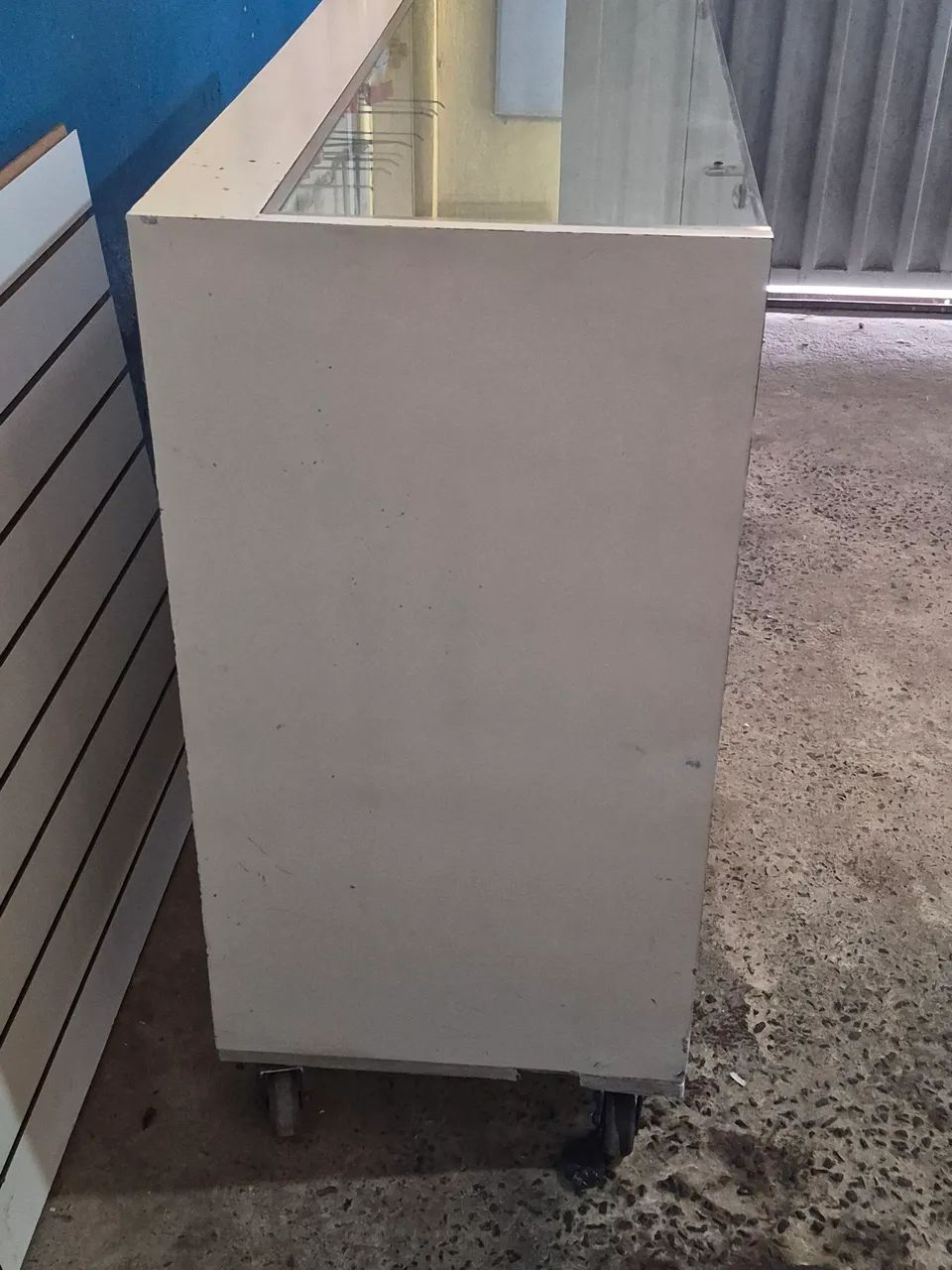 Vendo balcão vitrine para loja ou lojista  - Foto 2