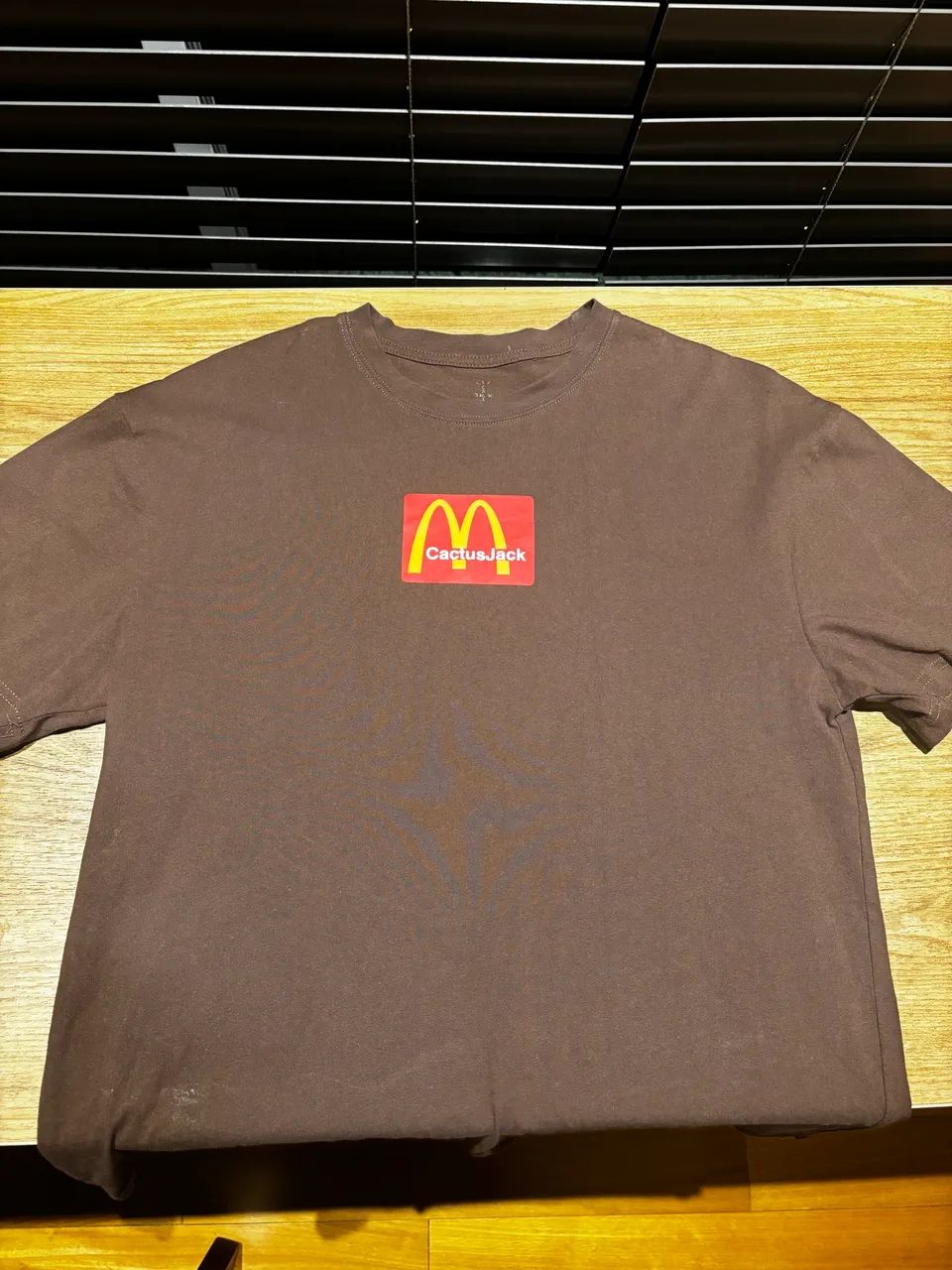CAMISA TRAVIS SCOTT BROWN MC DONALDS - Foto 2