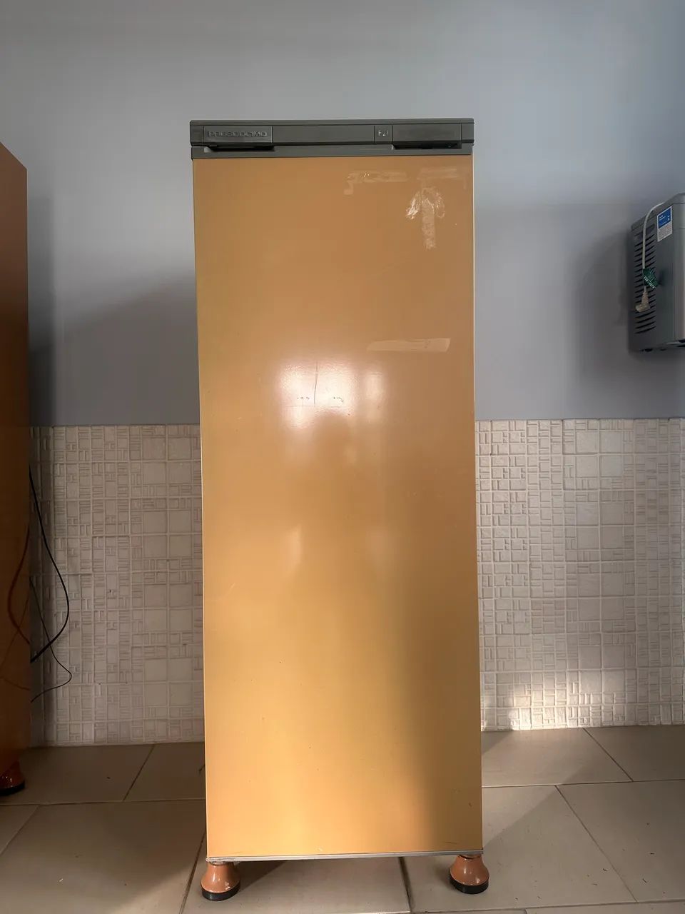 Vendo Freezer com defeito - Foto 4